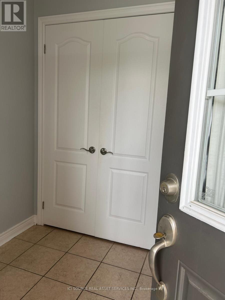 Upper - 11 Pomell Trail, Brampton, Ontario  L6P 3J5 - Photo 11 - W13761398