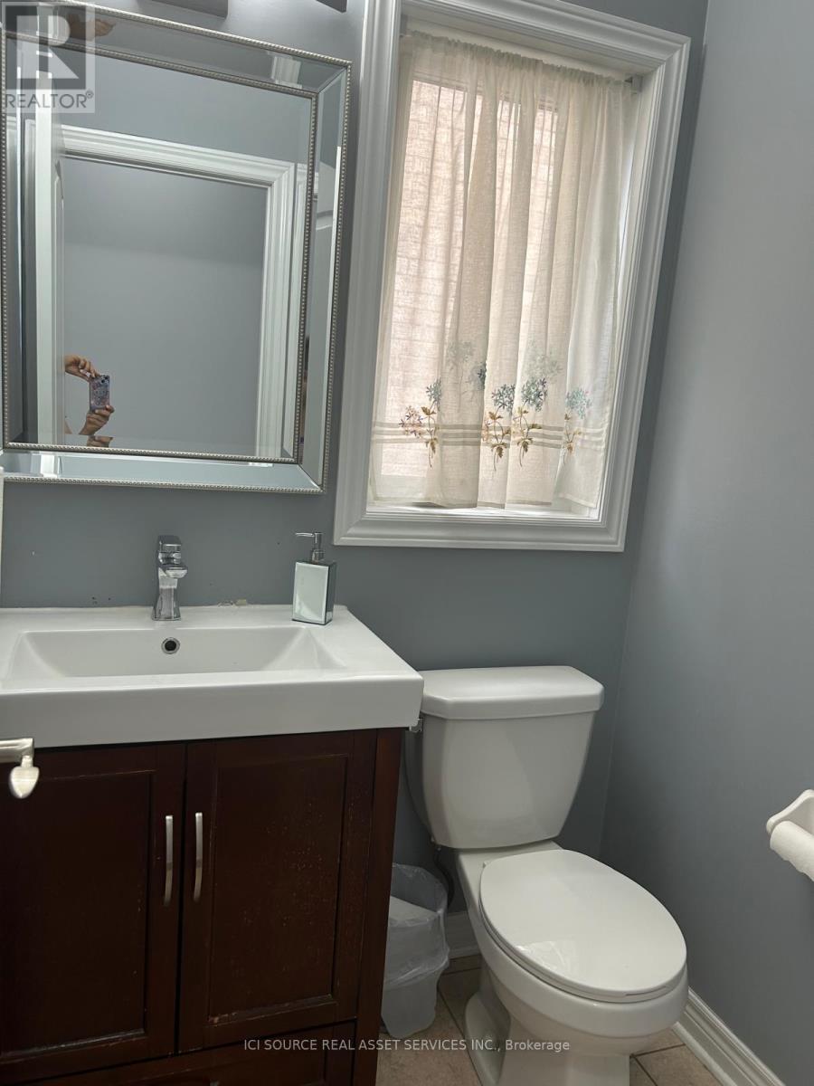Upper - 11 Pomell Trail, Brampton, Ontario  L6P 3J5 - Photo 13 - W13761398