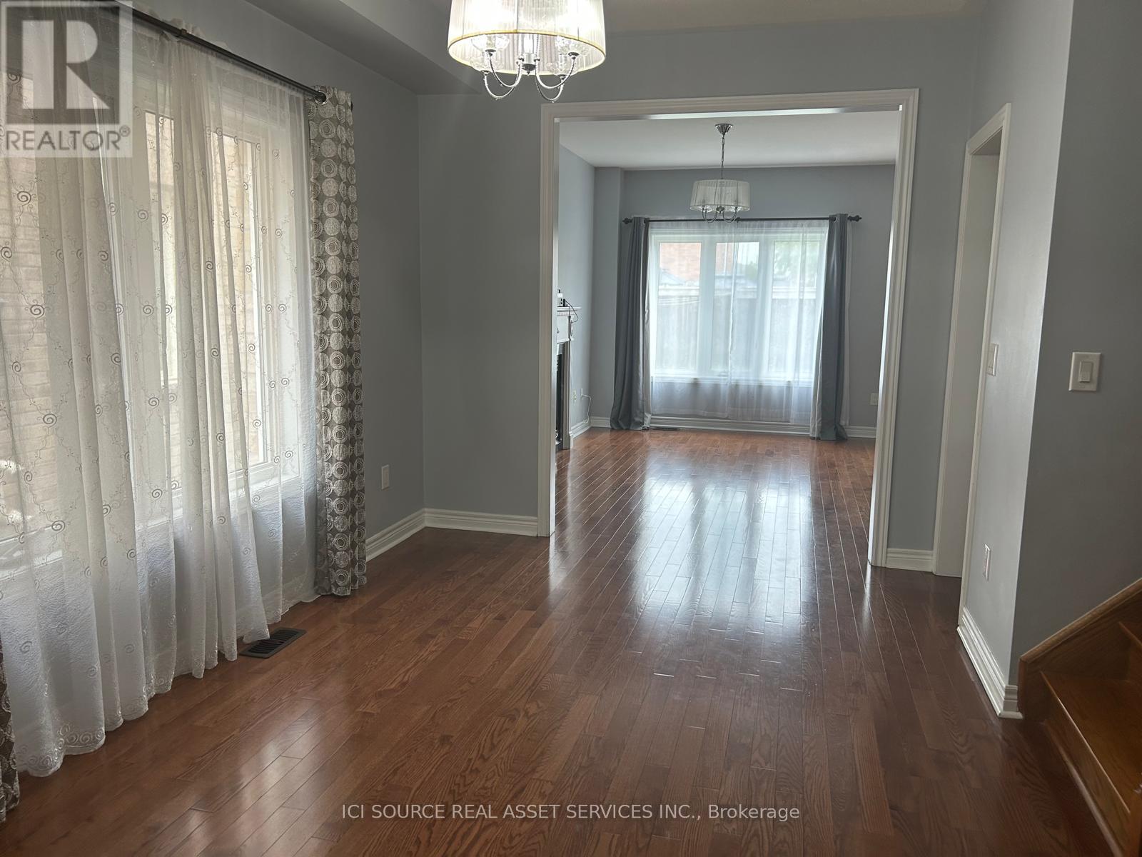 Upper - 11 Pomell Trail, Brampton, Ontario  L6P 3J5 - Photo 15 - W13761398
