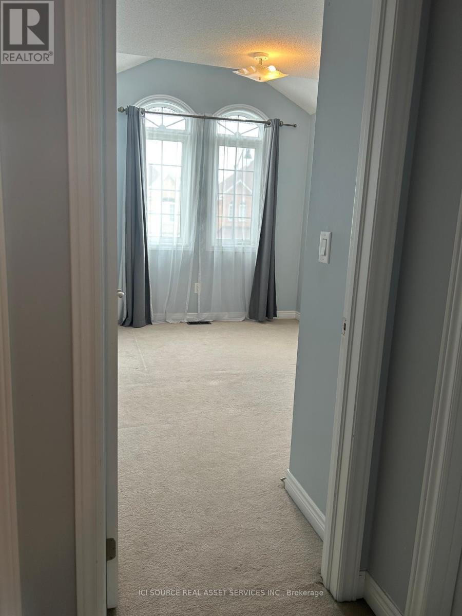 Upper - 11 Pomell Trail, Brampton, Ontario  L6P 3J5 - Photo 26 - W13761398