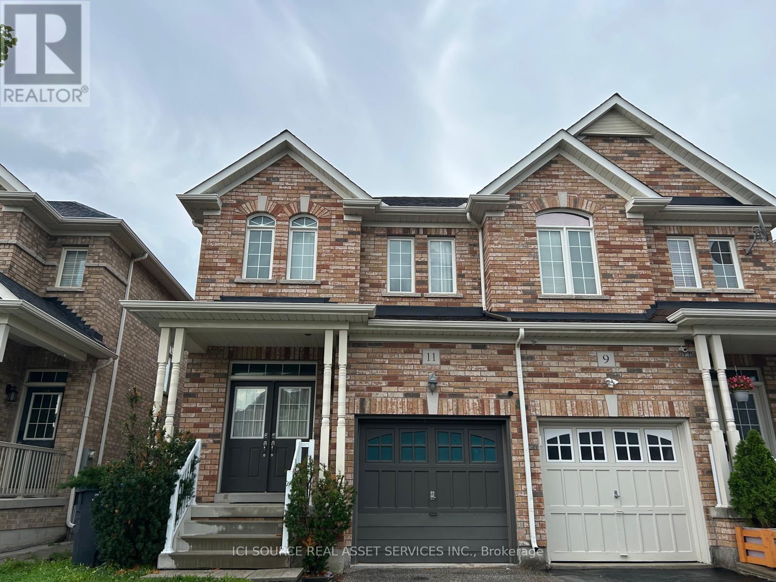 Upper - 11 Pomell Trail, Brampton, Ontario  L6P 3J5 - Photo 3 - W13761398