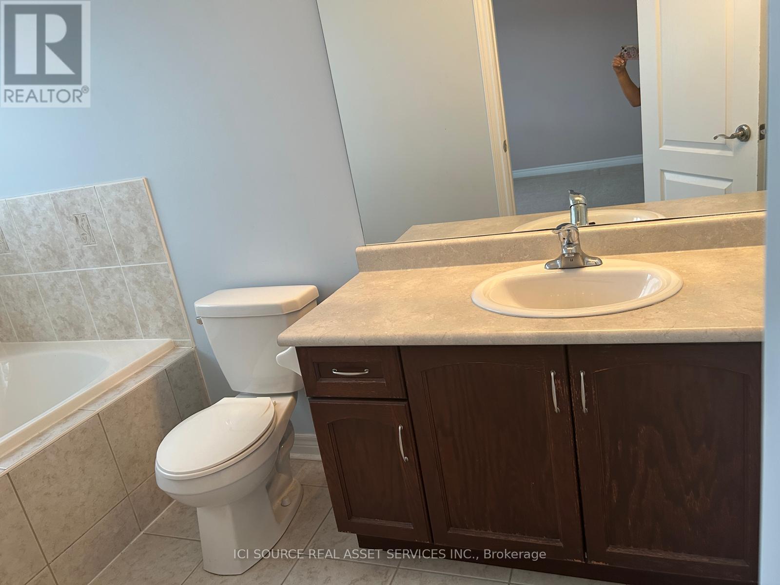 Upper - 11 Pomell Trail, Brampton, Ontario  L6P 3J5 - Photo 32 - W13761398