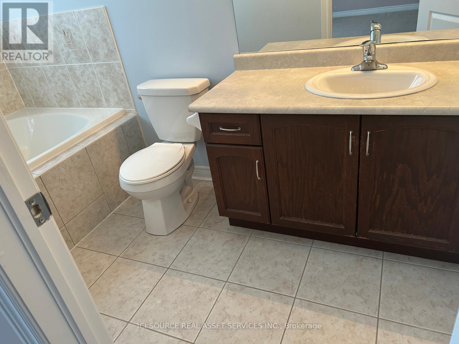 Upper - 11 Pomell Trail, Brampton, Ontario  L6P 3J5 - Photo 33 - W13761398