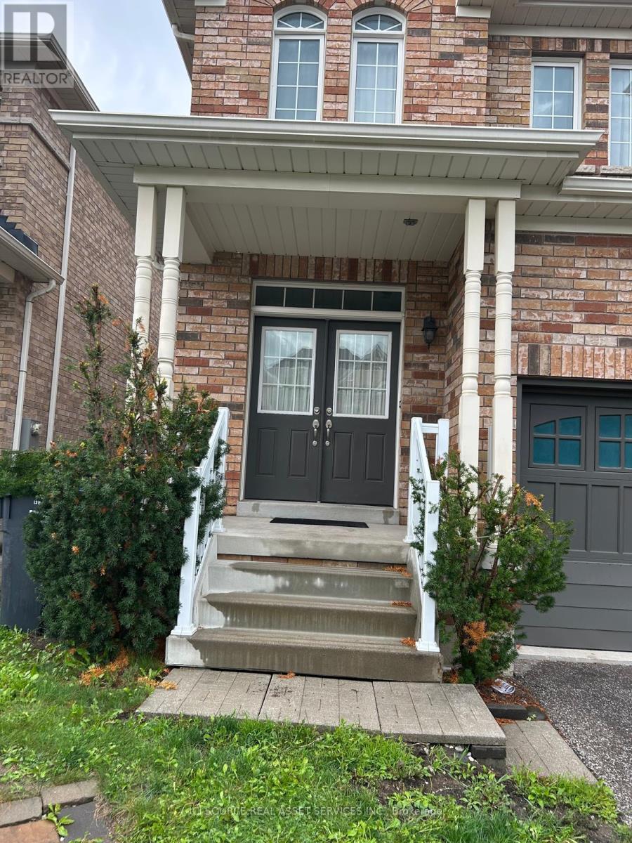 Upper - 11 Pomell Trail, Brampton, Ontario  L6P 3J5 - Photo 5 - W13761398