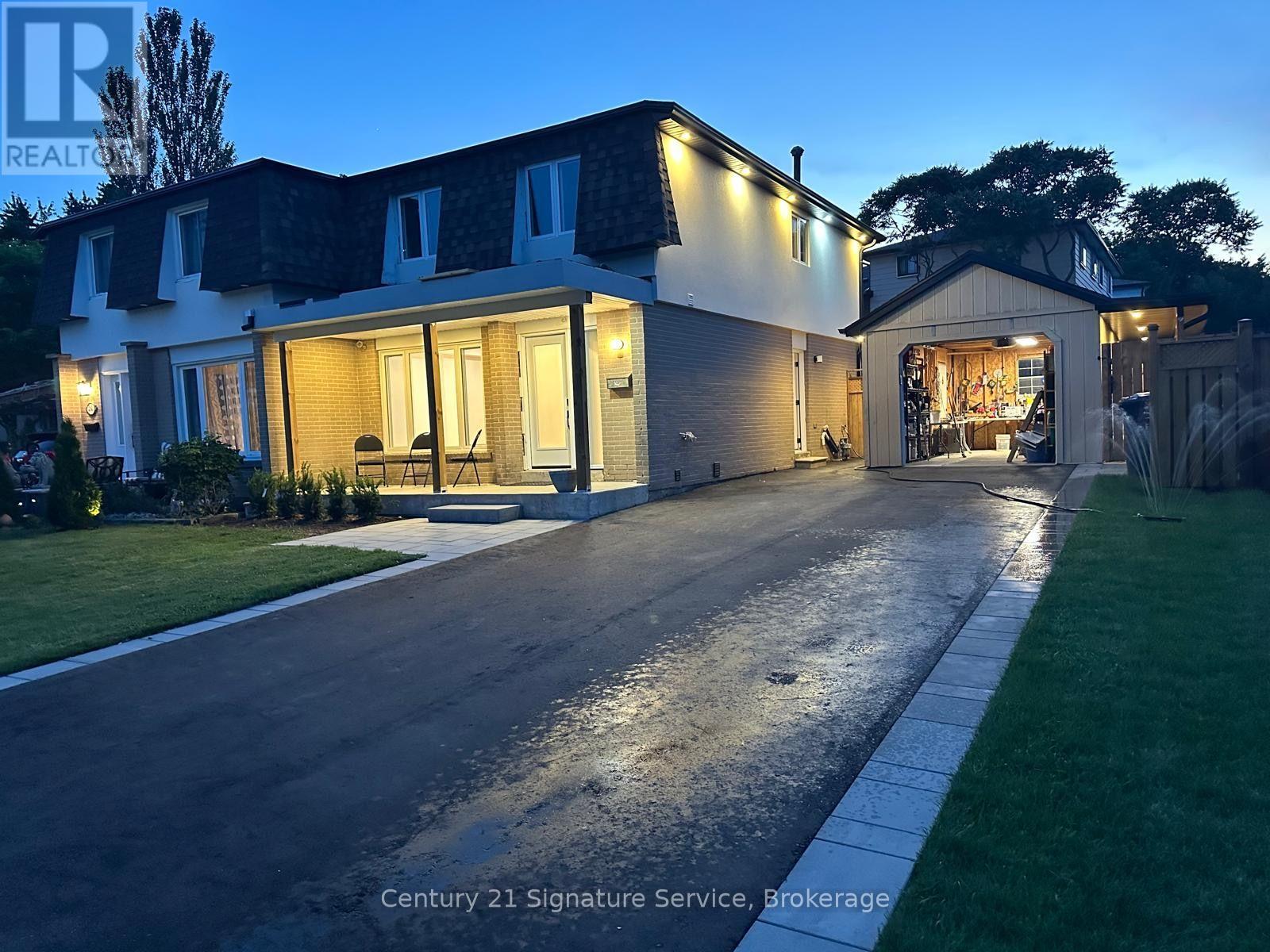 2579 LUNDENE ROAD N, Mississauga, Ontario