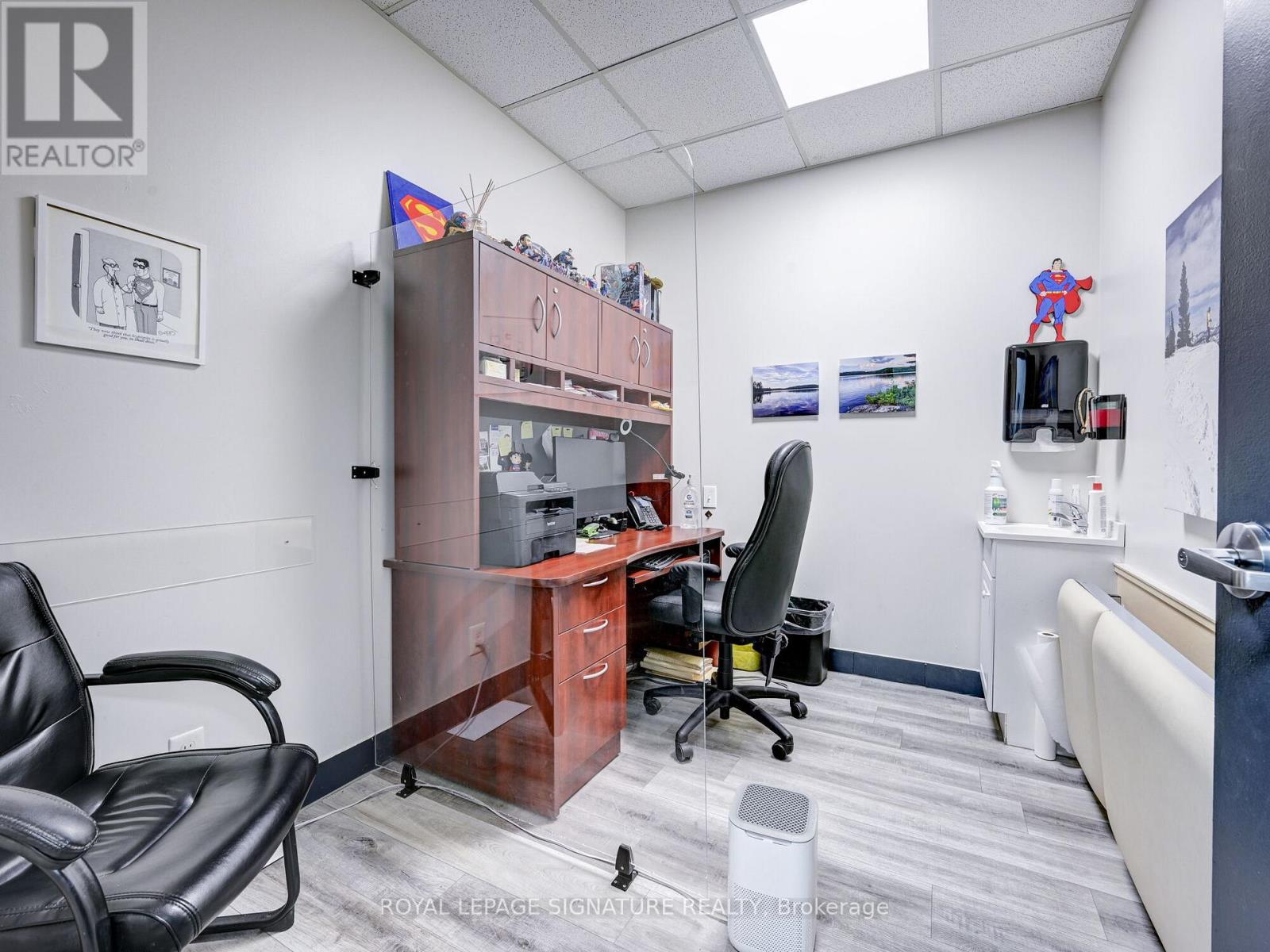 1st - 1290 Bloor Street W, Toronto, Ontario  M6H 1N9 - Photo 5 - W13761470