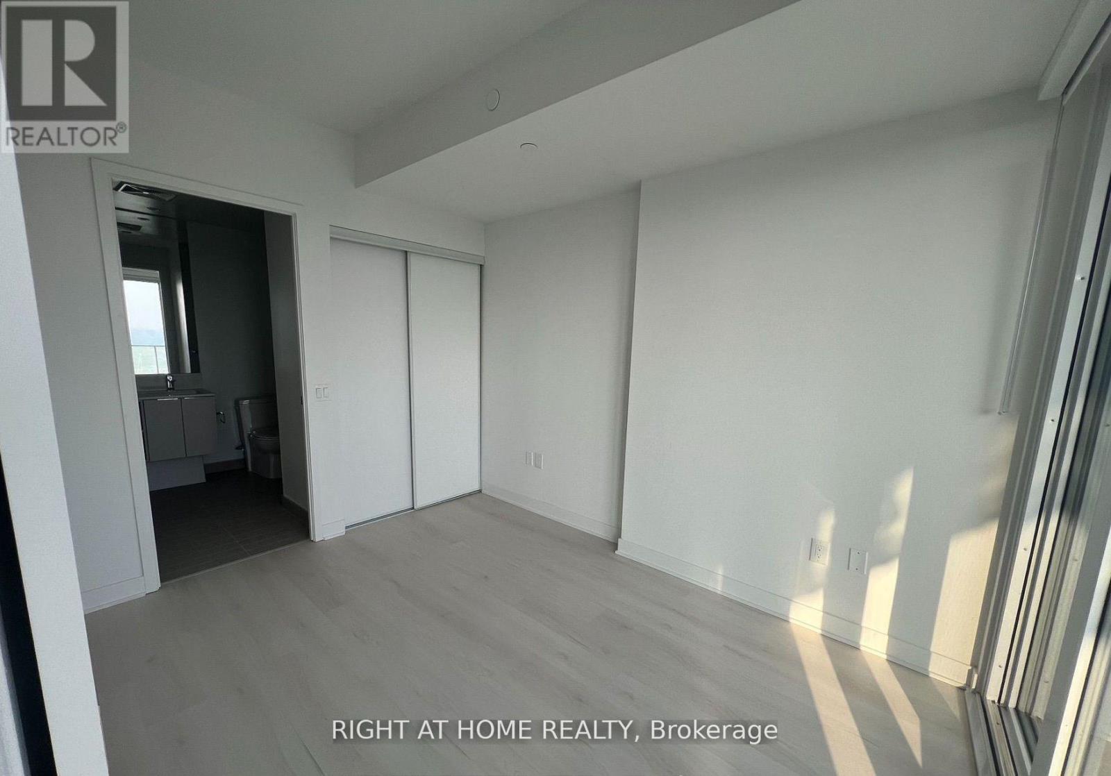 2507 - 3900 Confederation Parkway, Mississauga, Ontario  L5B 0M3 - Photo 12 - W13761502