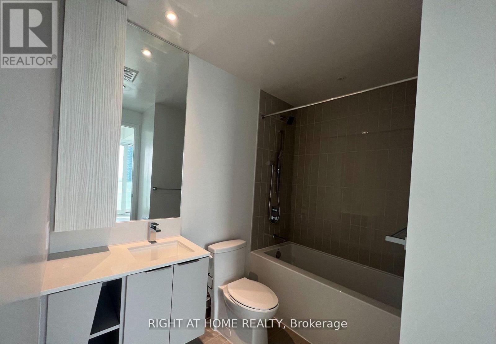 2507 - 3900 Confederation Parkway, Mississauga, Ontario  L5B 0M3 - Photo 13 - W13761502