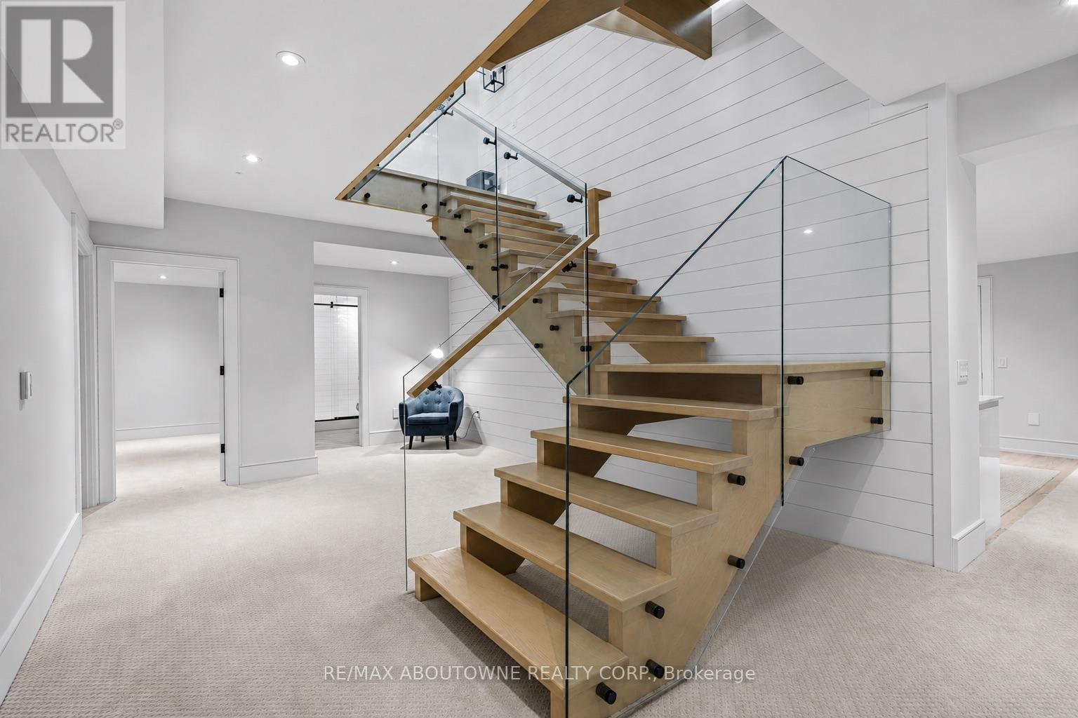 489 Lakeshore Road W, Oakville, Ontario  L6K 1G4 - Photo 27 - W13761512