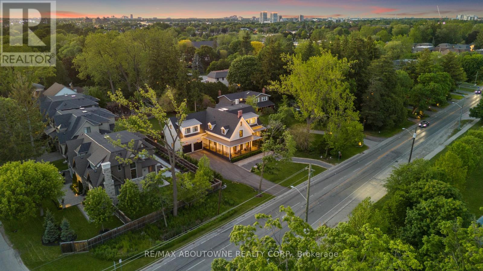 489 Lakeshore Road W, Oakville, Ontario  L6K 1G4 - Photo 36 - W13761512