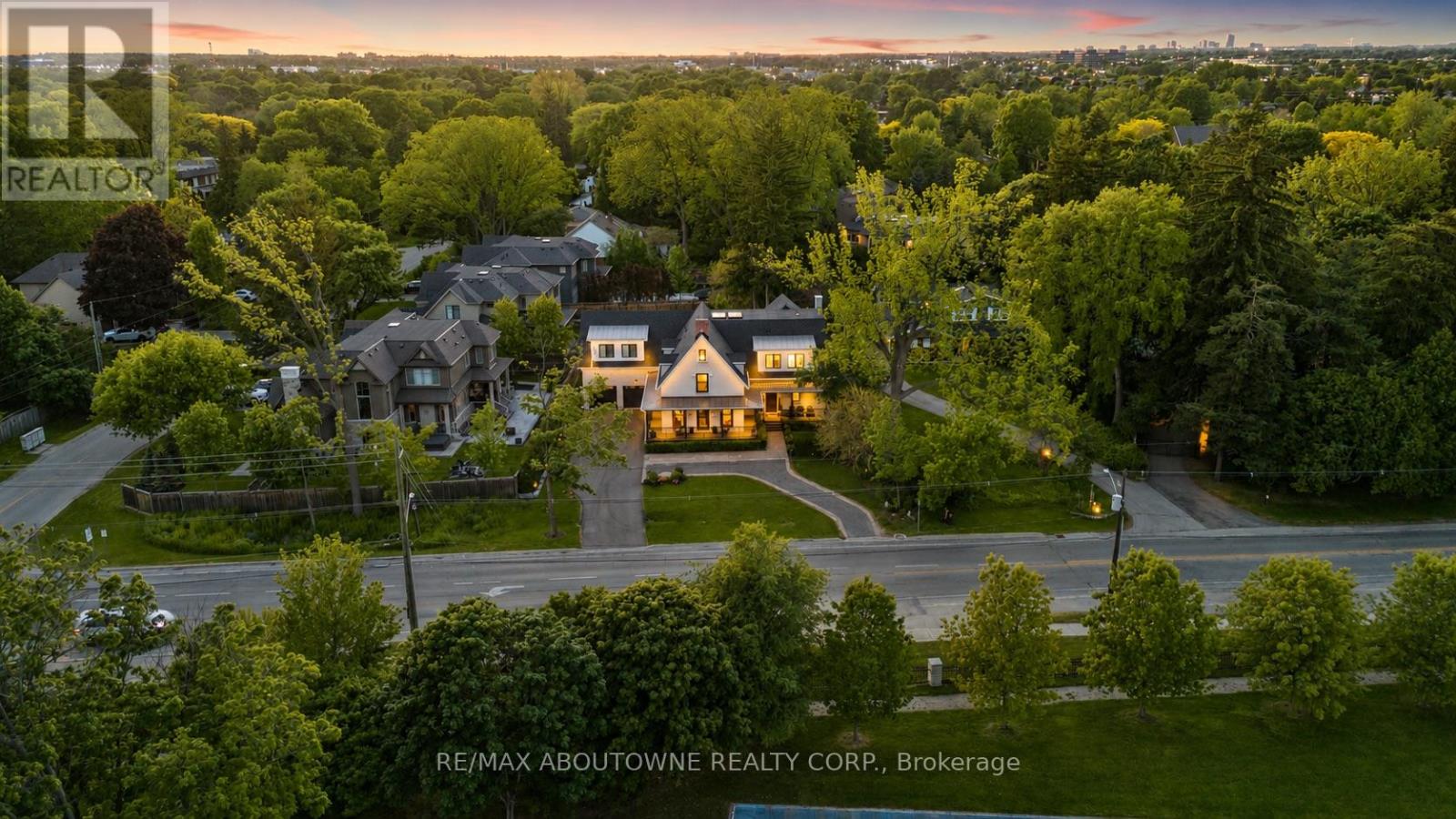 489 Lakeshore Road W, Oakville, Ontario  L6K 1G4 - Photo 37 - W13761512
