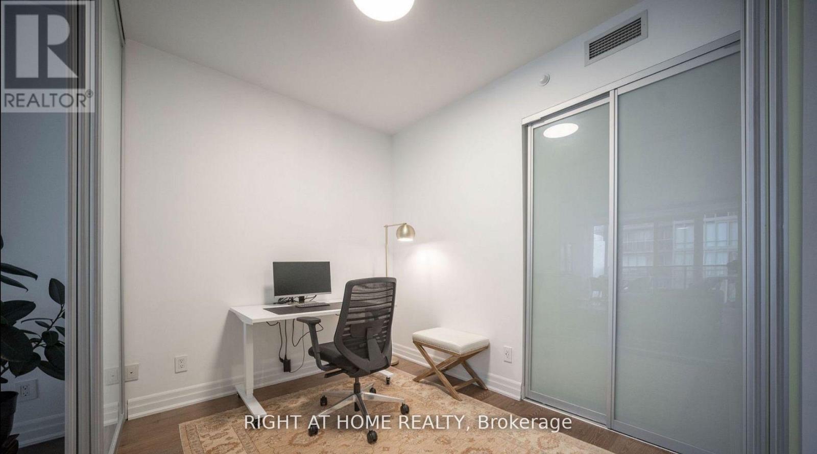 1010 - 88 Park Lawn Rd Road, Toronto, Ontario M8Y 0B5 - Photo 24 - W13761516
