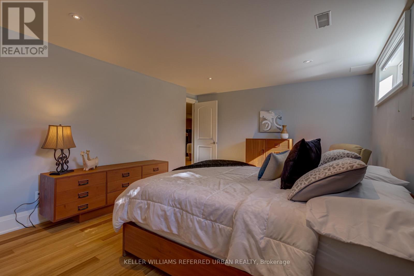 1508 Holburne Road, Mississauga, Ontario L5E 2L6 - Photo 24 - W13761528