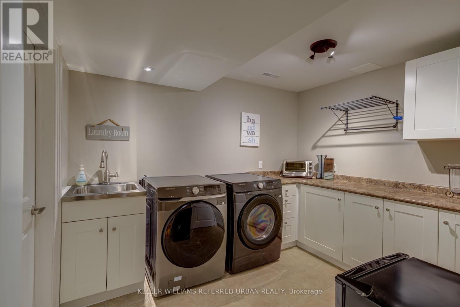 1508 Holburne Road, Mississauga, Ontario L5E 2L6 - Photo 27 - W13761528