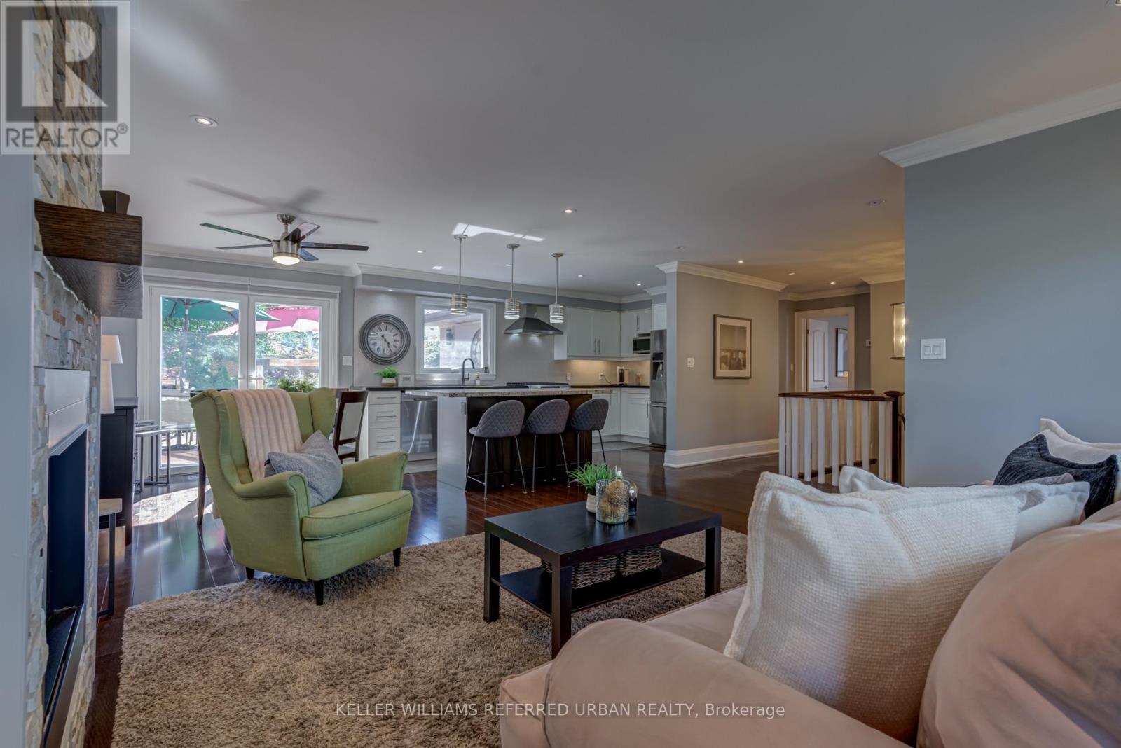1508 Holburne Road, Mississauga, Ontario L5E 2L6 - Photo 5 - W13761528