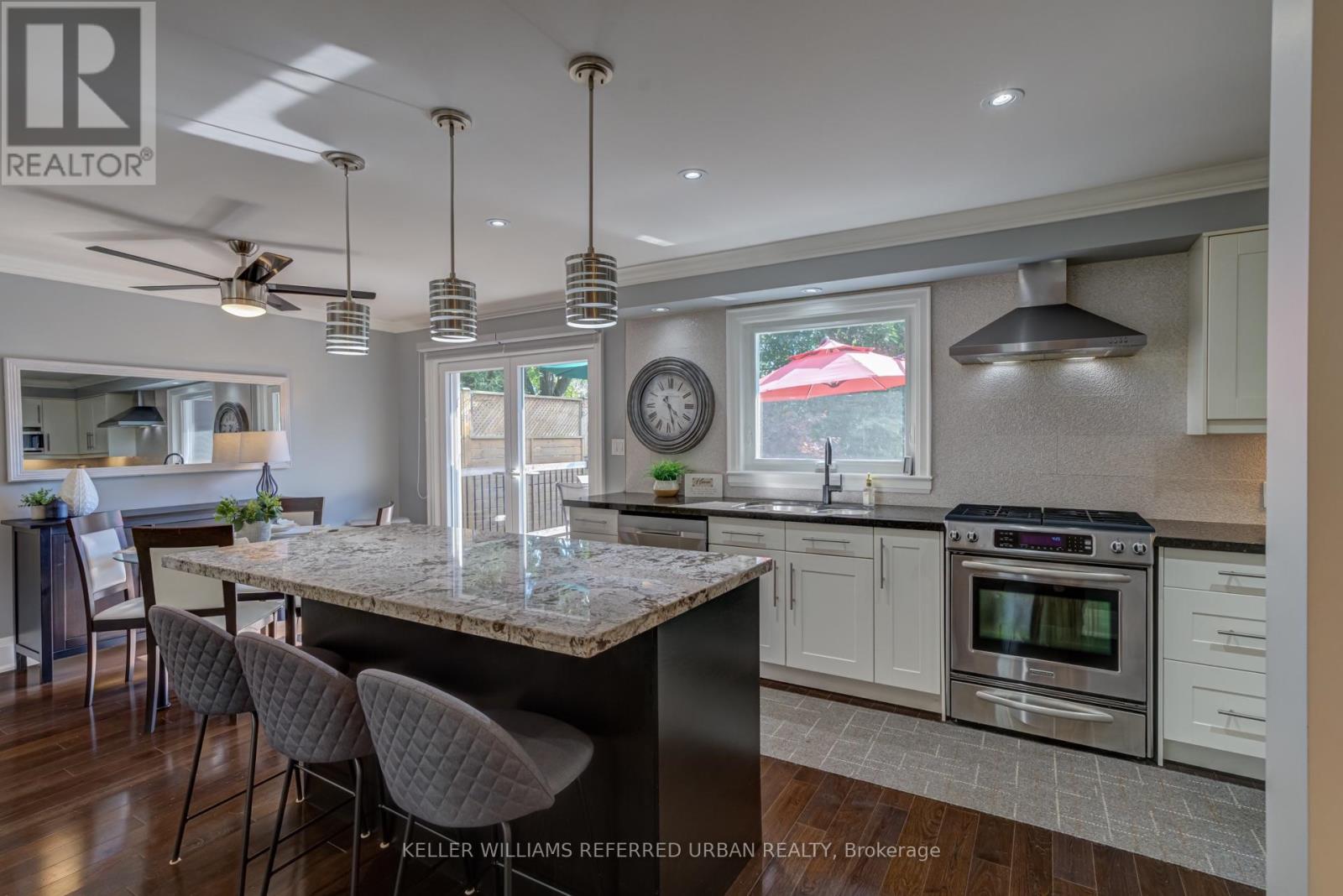 1508 Holburne Road, Mississauga, Ontario L5E 2L6 - Photo 8 - W13761528
