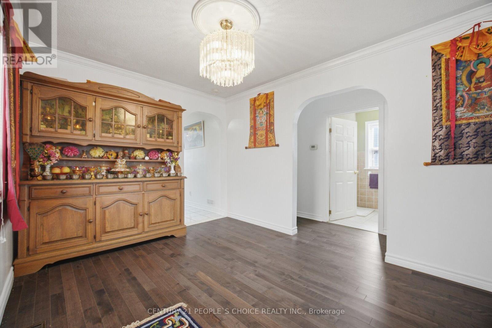 161 Northland Avenue, Toronto, Ontario  M6N 2E4 - Photo 14 - W13761556