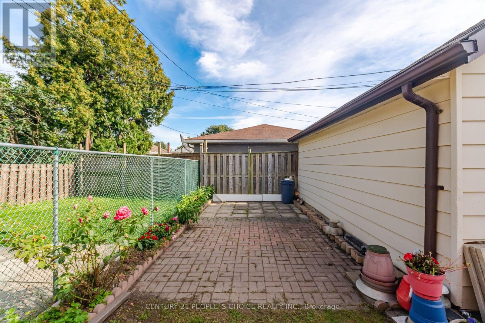 161 Northland Avenue, Toronto, Ontario  M6N 2E4 - Photo 44 - W13761556