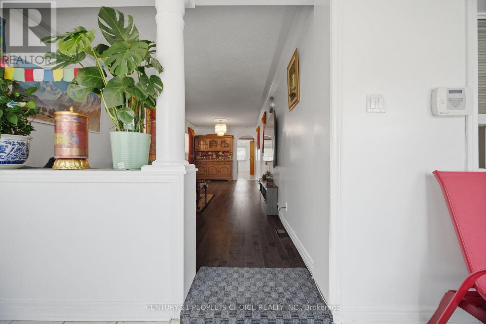 161 Northland Avenue, Toronto, Ontario  M6N 2E4 - Photo 9 - W13761556
