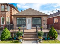 161 NORTHLAND AVENUE, Toronto, Ontario