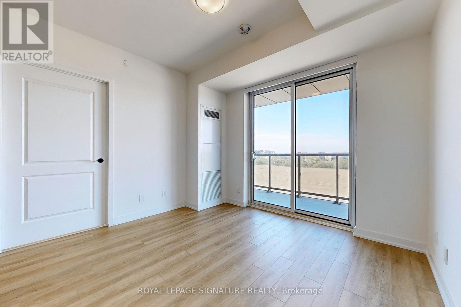613 - 335 Wheat Boom Drive, Oakville, Ontario  L6H 7Y1 - Photo 5 - W13761608