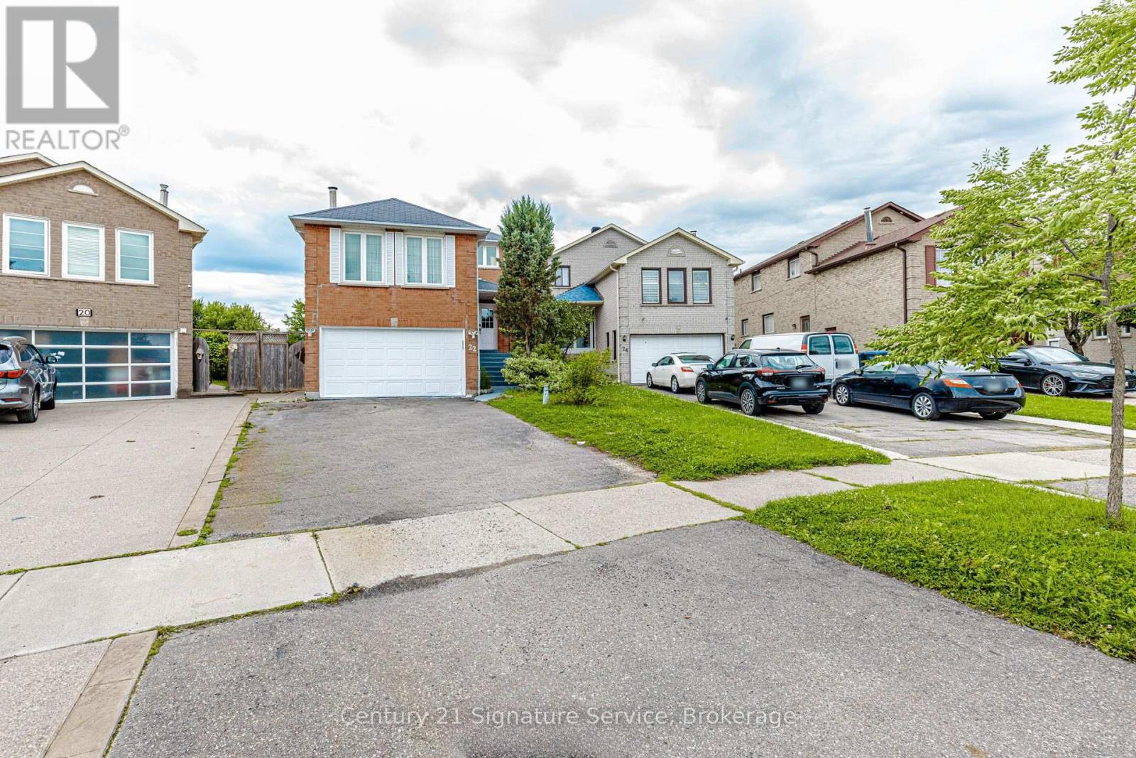 22 Merganser Crescent, Brampton, Ontario  L6W 4E8 - Photo 2 - W13761668