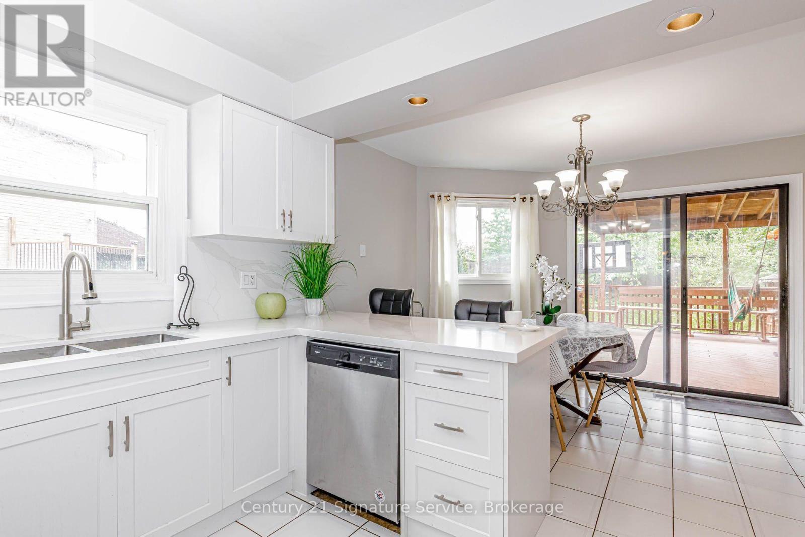 22 Merganser Crescent, Brampton, Ontario  L6W 4E8 - Photo 21 - W13761668