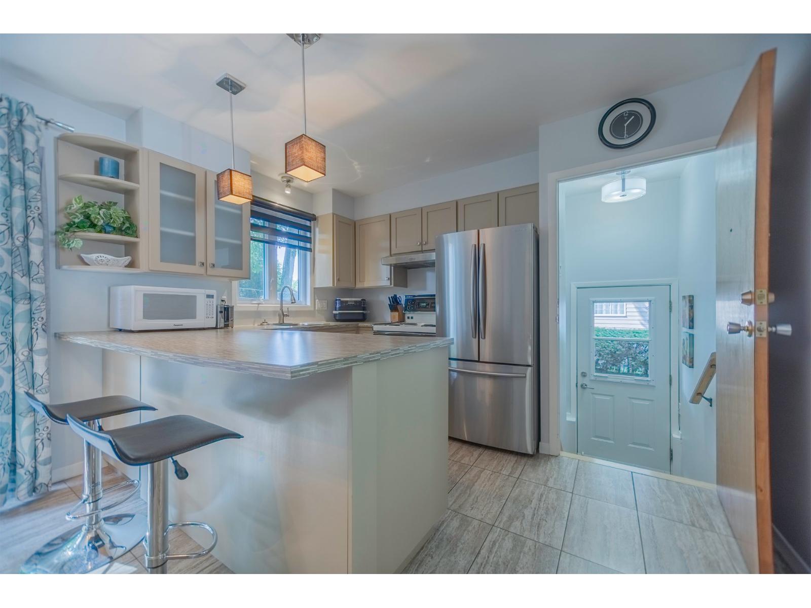 18 Rue Cherrier Sorel-Tracy Quebec Canada J3P3T4 5