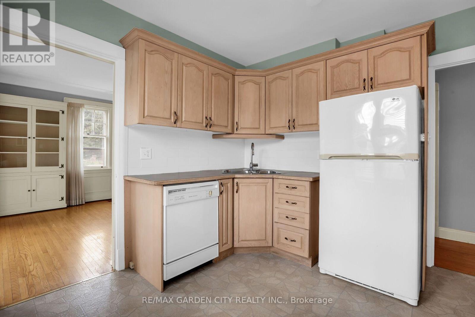 77 Main Street E, Grimsby, Ontario  L3M 1N5 - Photo 10 - X13761642