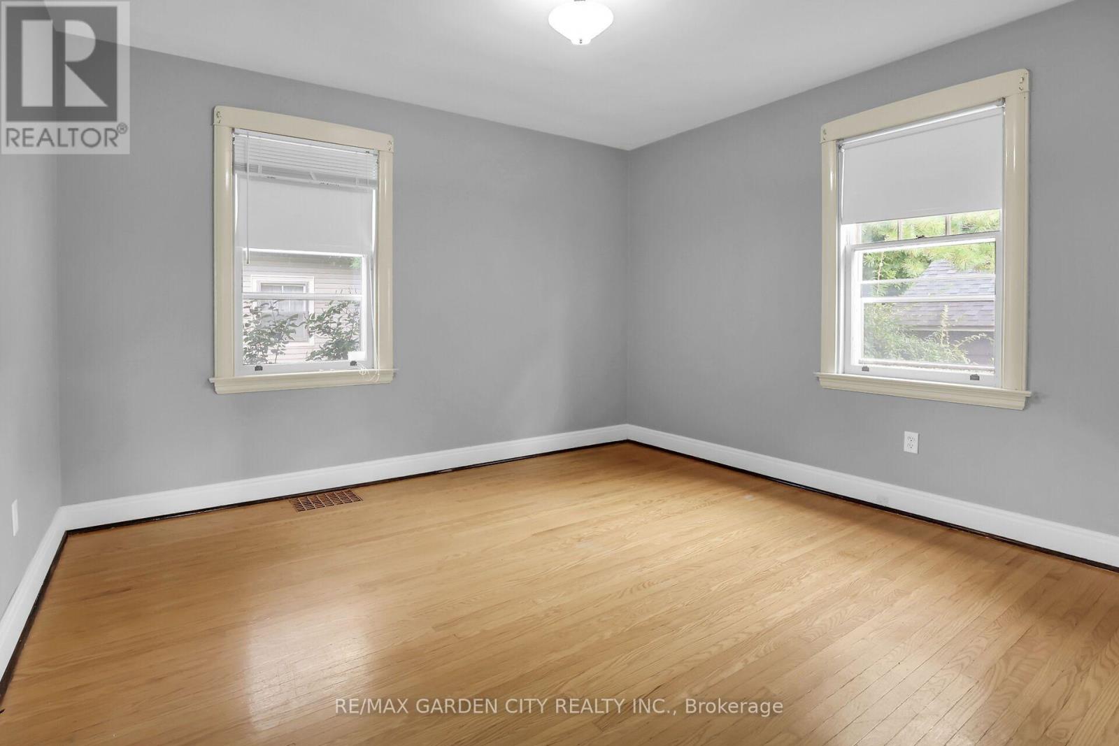 77 Main Street E, Grimsby, Ontario  L3M 1N5 - Photo 13 - X13761642