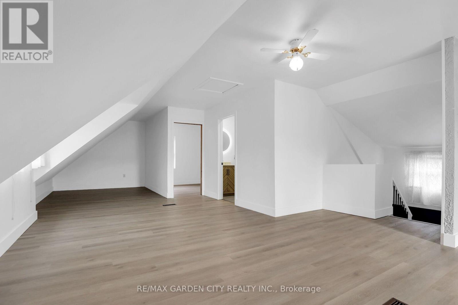 77 Main Street E, Grimsby, Ontario  L3M 1N5 - Photo 17 - X13761642