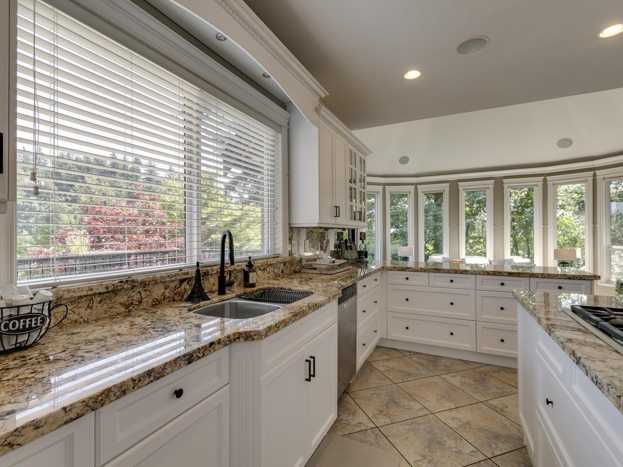21 33925 Araki Court, Mission, British Columbia  V2V 7R5 - Photo 8 - R3162982