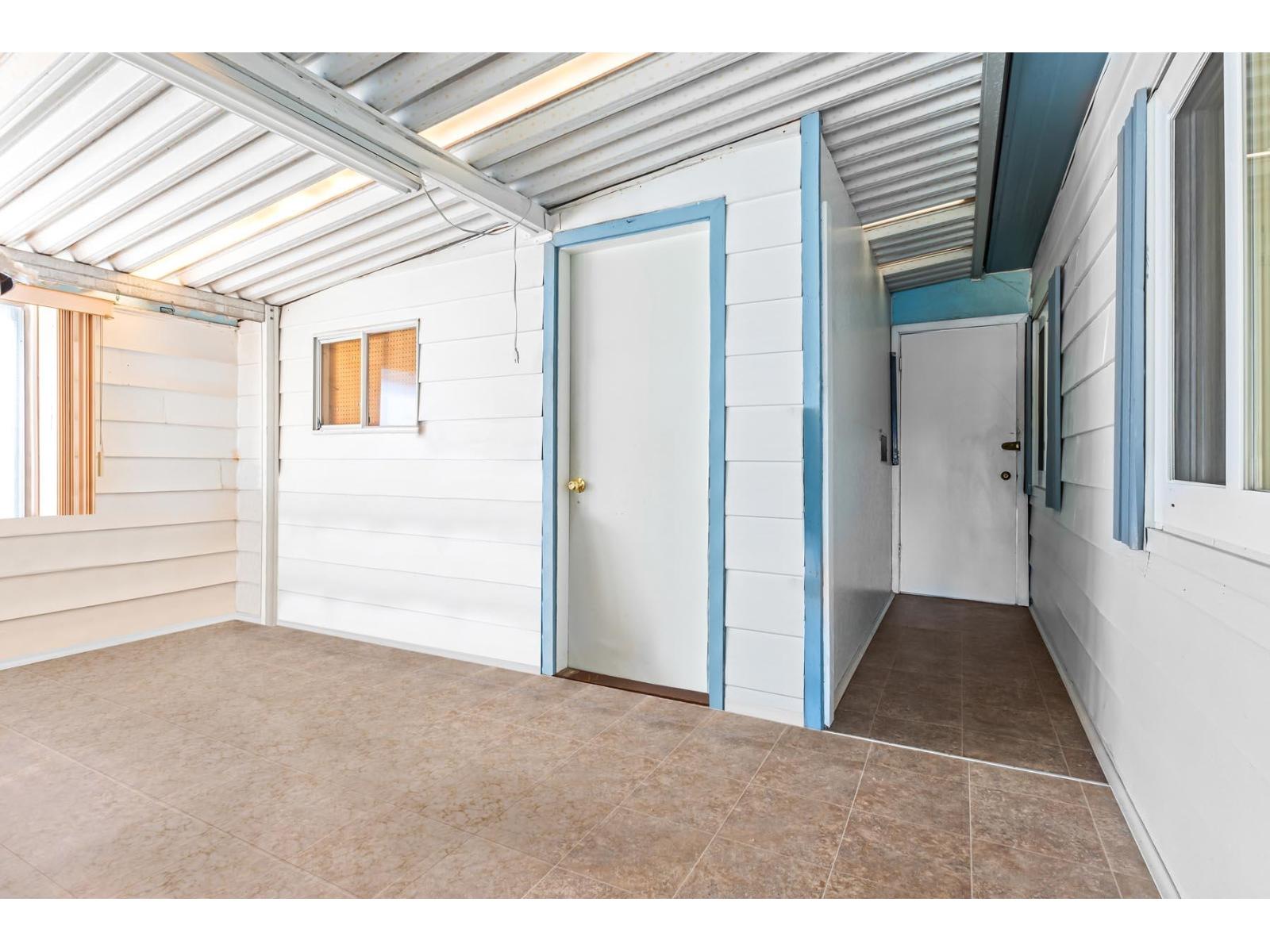 15869 Yorkshire Place, Surrey, British Columbia  V4A 5K7 - Photo 5 - R3162861