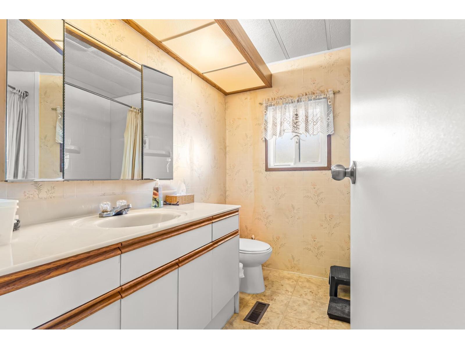 15869 Yorkshire Place, Surrey, British Columbia  V4A 5K7 - Photo 25 - R3162861