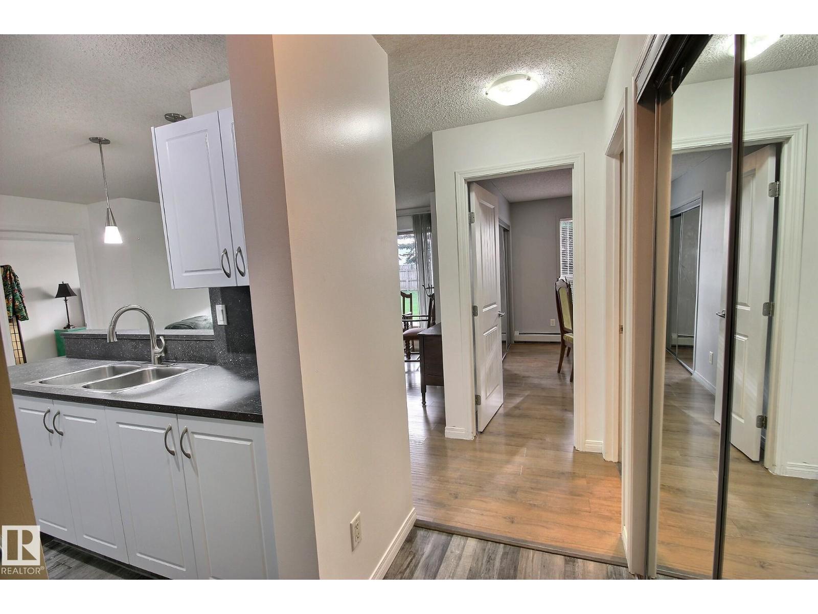 #105 13907 136 St NW, Edmonton, Alberta  T6V 1Y5 - Photo 3 - E4507731