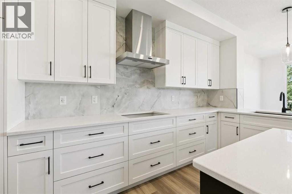 118 Creekstone Place SW, Calgary, Alberta  T2X 5M8 - Photo 9 - A2338632