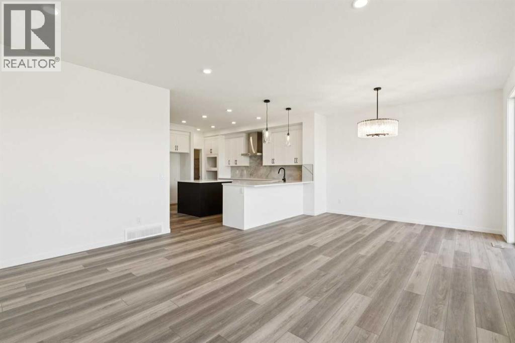 118 Creekstone Place SW, Calgary, Alberta  T2X 5M8 - Photo 19 - A2338632