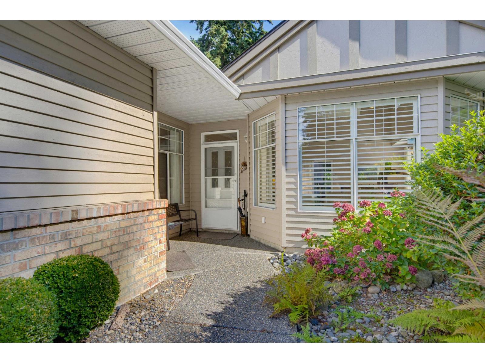 115 2533 152 Street, Surrey, British Columbia  V4P 1N4 - Photo 4 - R3162236