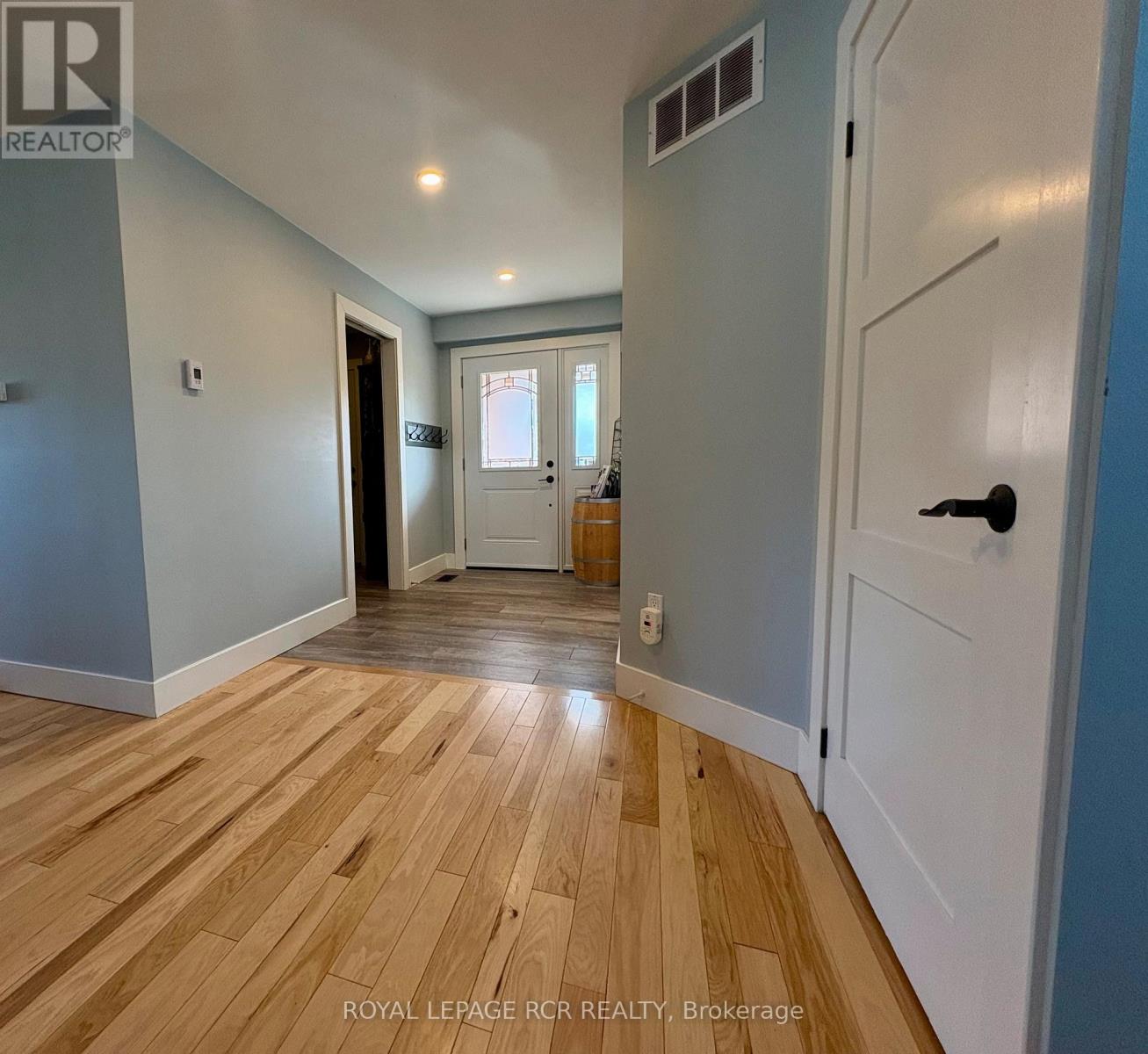 16 Loree Drive, Adjala-Tosorontio, Ontario  L0M 1J0 - Photo 3 - N13614118