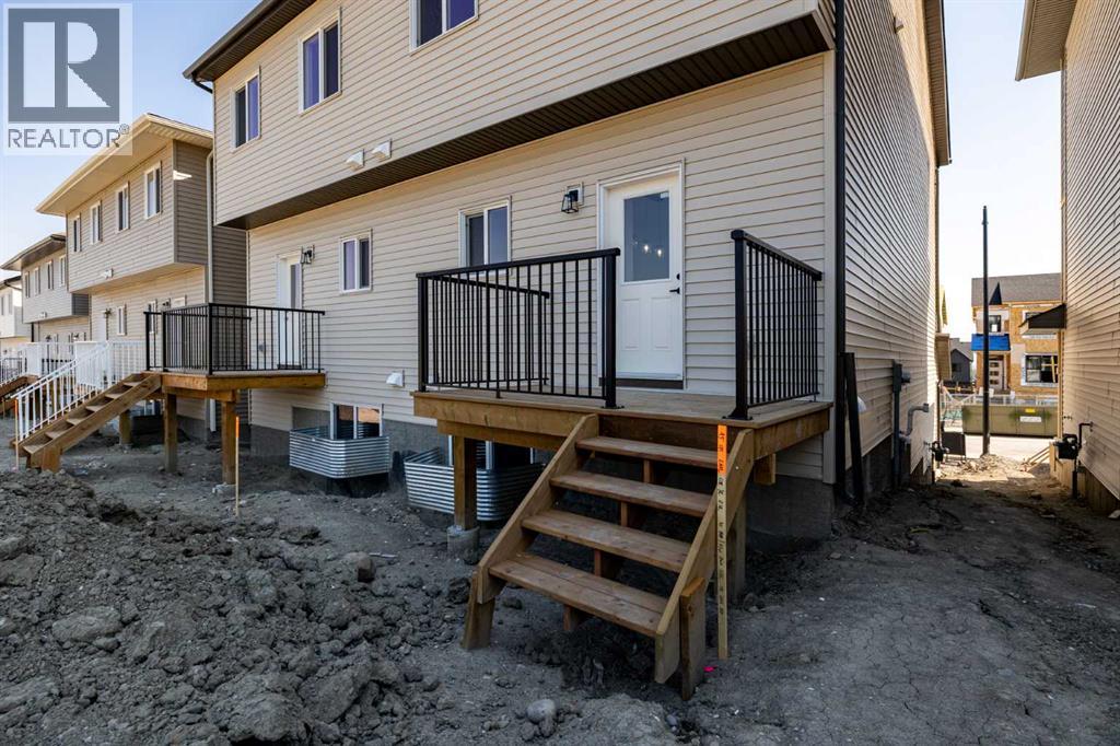 5 Tillotson Loop, Okotoks, Alberta  T1S 4S8 - Photo 2 - A2339806