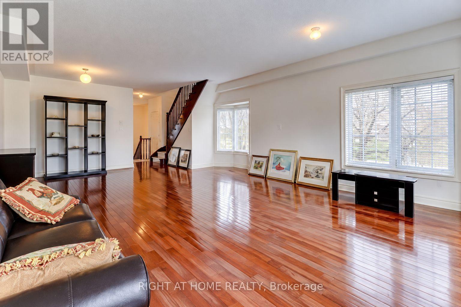 2 - 1130 Cawthra Road, Mississauga, Ontario  L5G 4V7 - Photo 2 - W13750872
