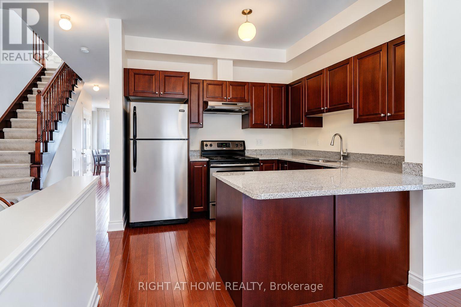 2 - 1130 Cawthra Road, Mississauga, Ontario  L5G 4V7 - Photo 5 - W13750872