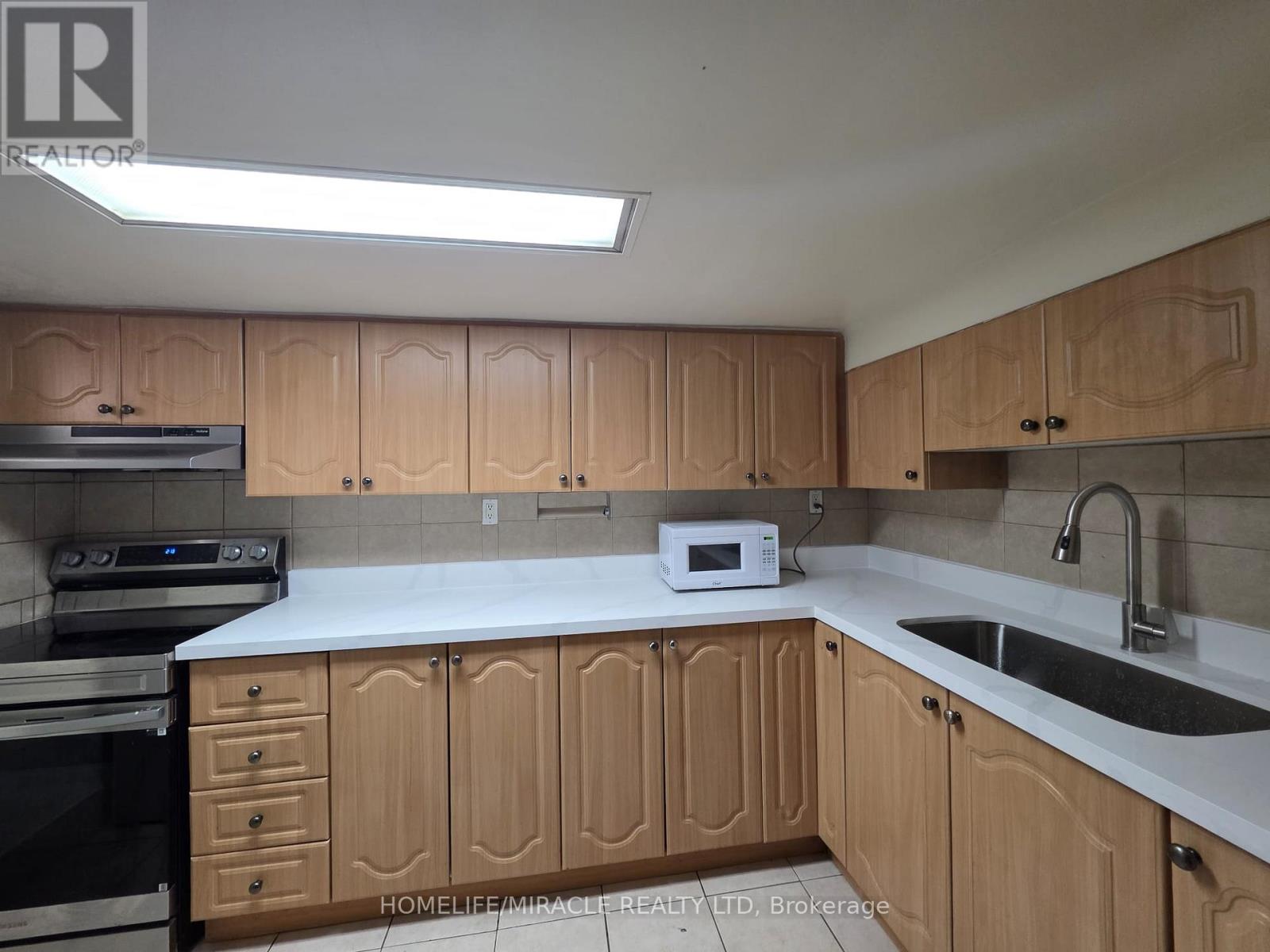 Lower - 45 Huntington Avenue, Toronto, Ontario  M1K 4K9 - Photo 2 - E13692828