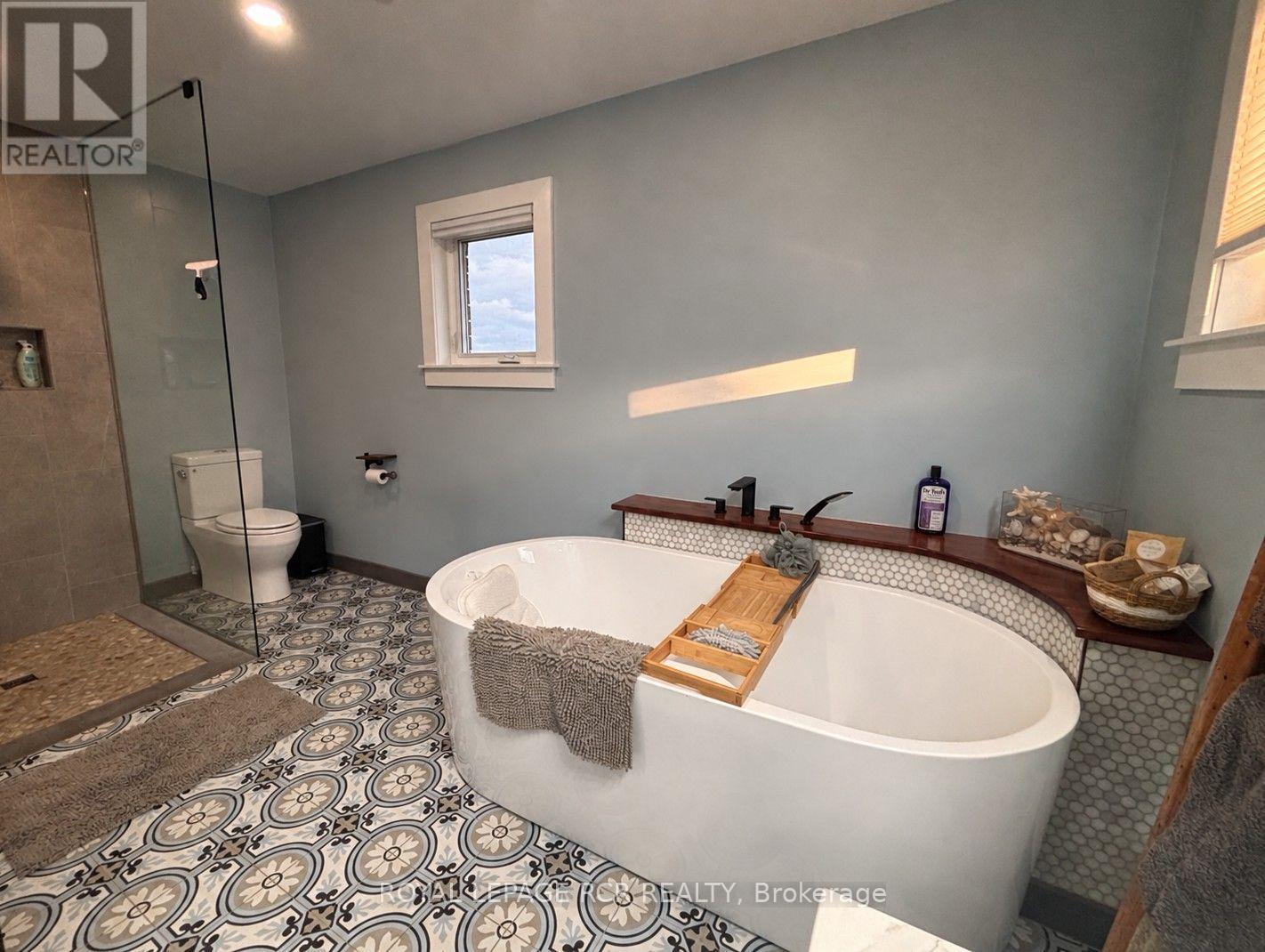 16 Loree Drive, Adjala-Tosorontio, Ontario  L0M 1J0 - Photo 18 - N13614118