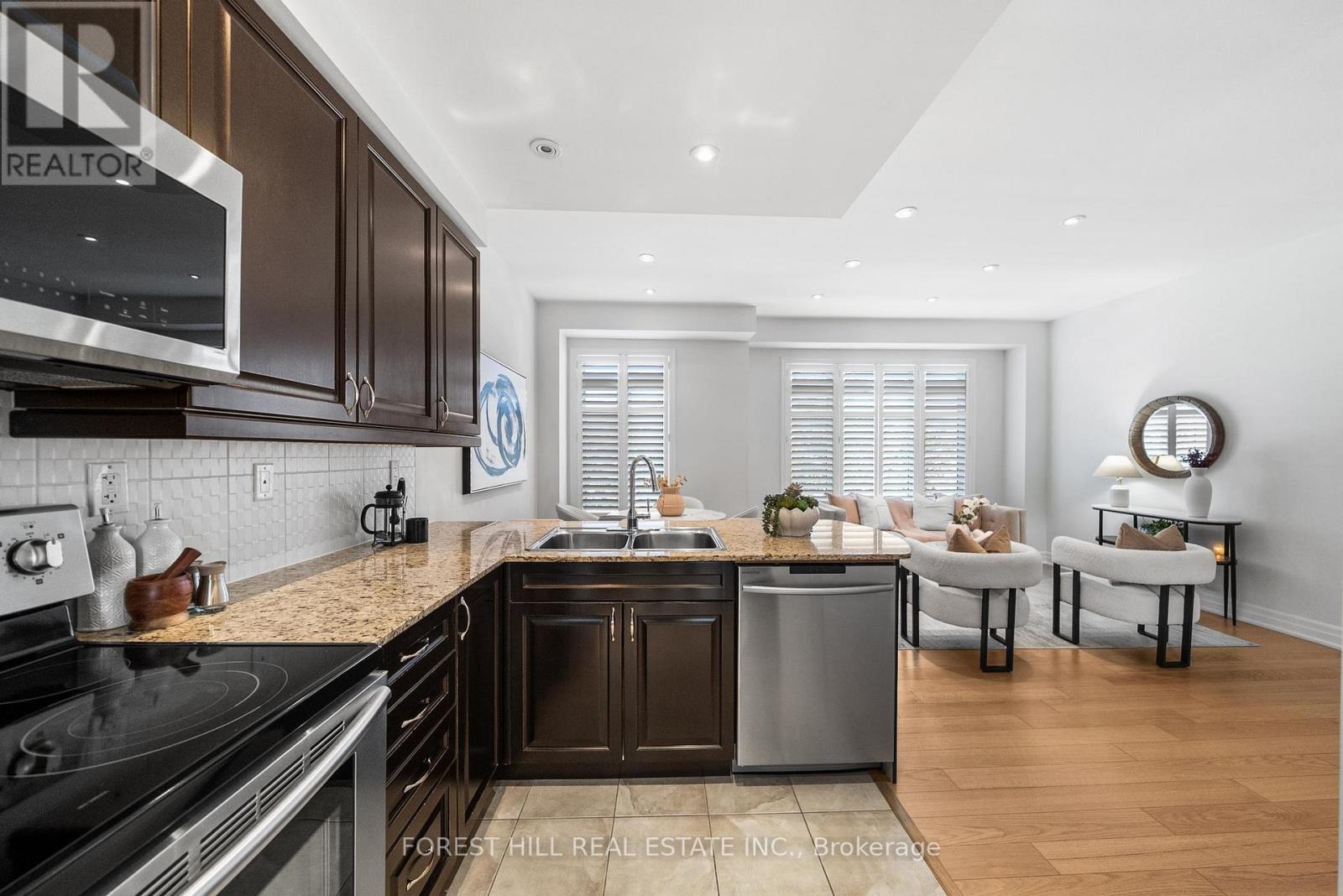 25 Beverley Glen Boulevard, Vaughan, Ontario  L3T 2V6 - Photo 12 - N13761422