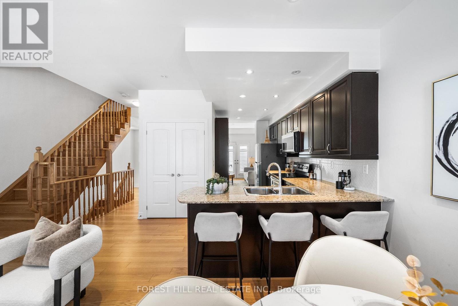 25 Beverley Glen Boulevard, Vaughan, Ontario  L3T 2V6 - Photo 8 - N13761422