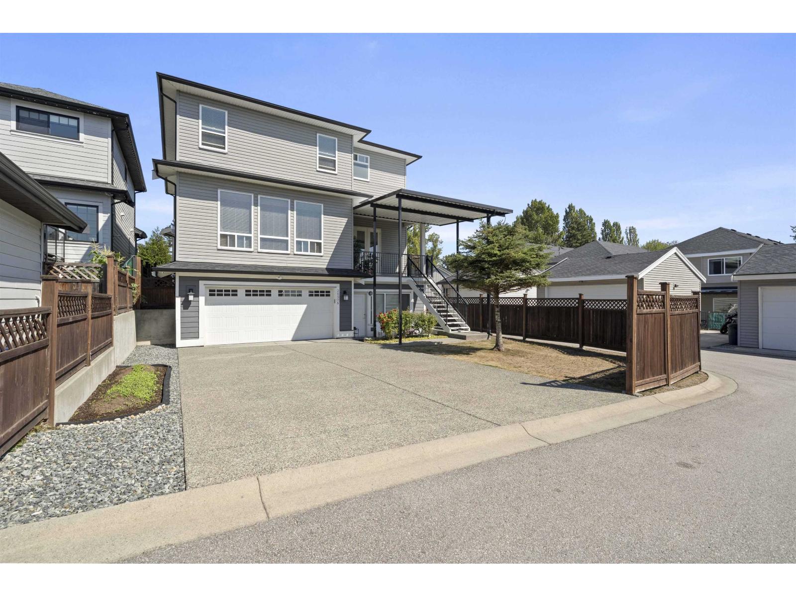 20576 70 Avenue, Langley, British Columbia  V2Y 0W4 - Photo 2 - R3163265