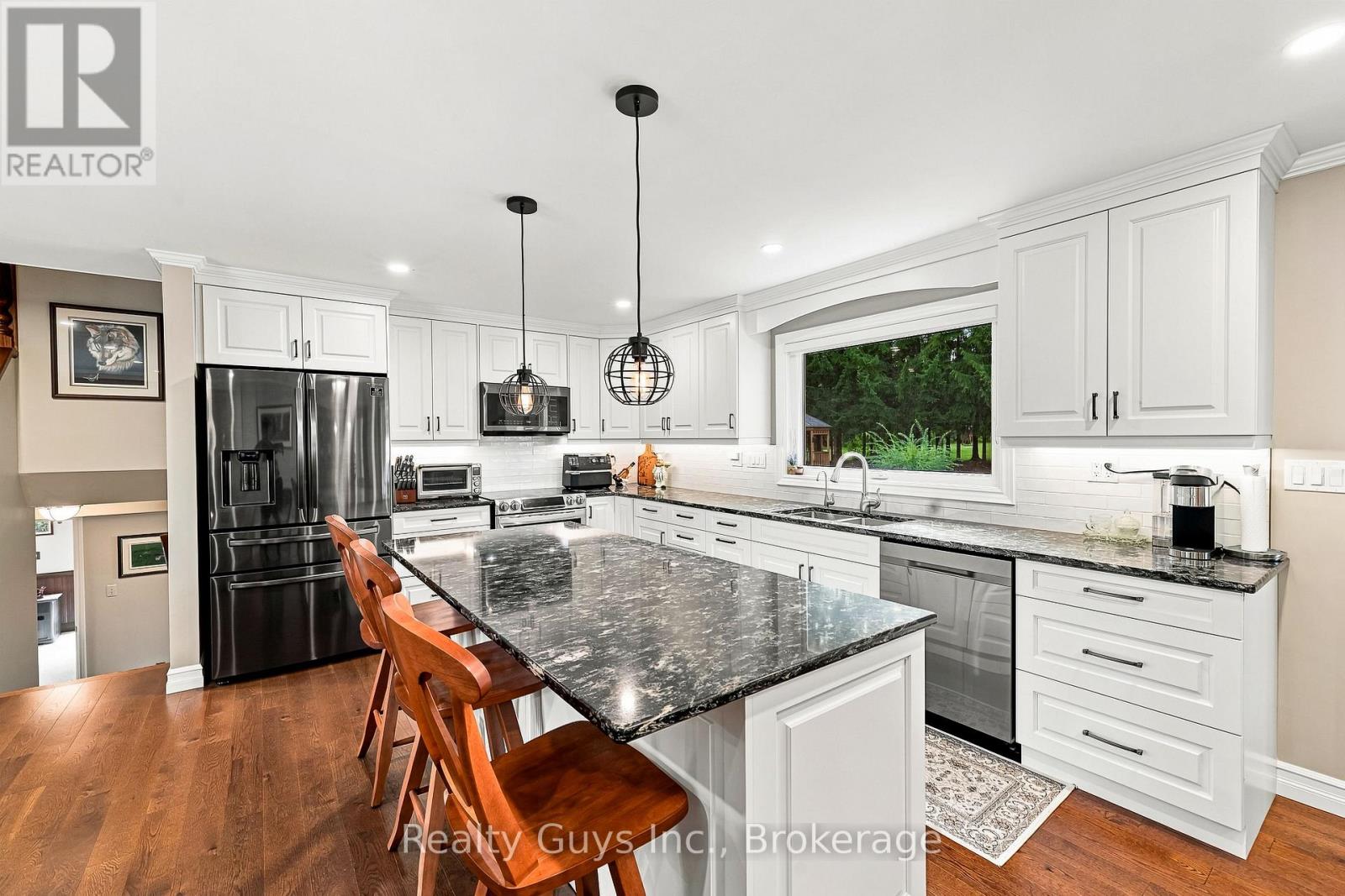 498 Ava Crescent, Cavan Monaghan, Ontario  L0A 1G0 - Photo 10 - X13761794