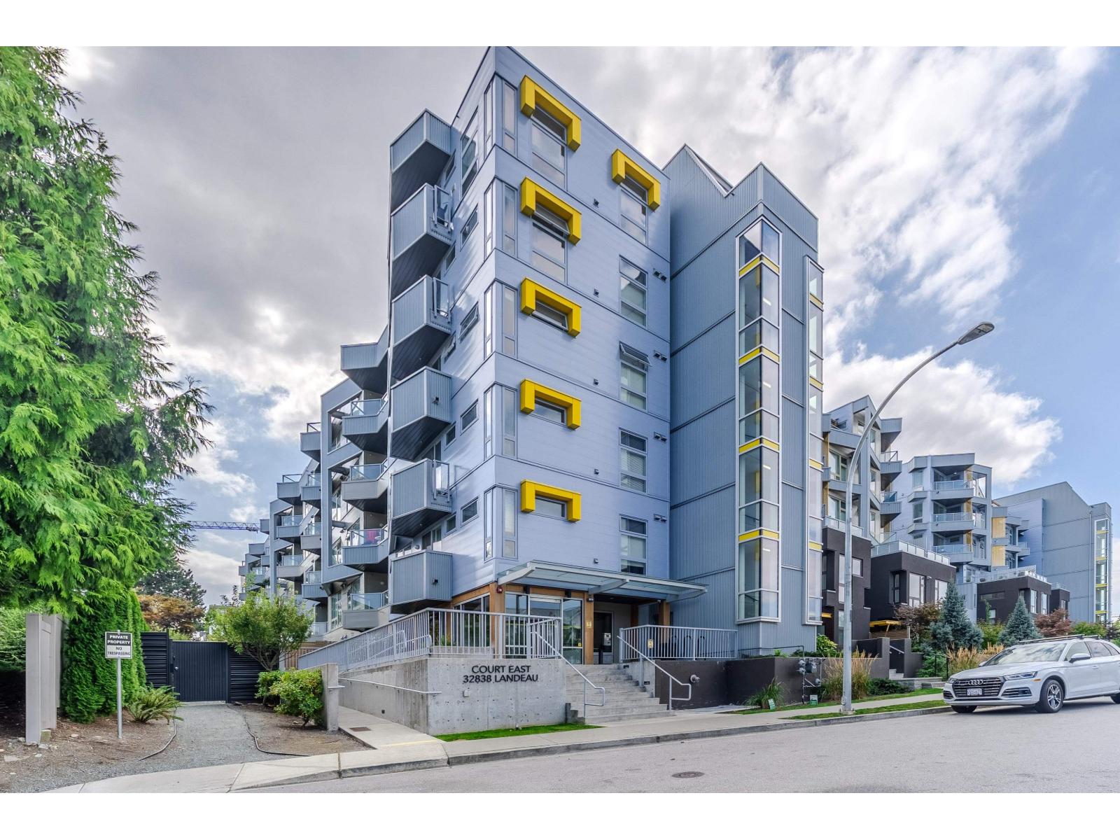 407 32838 Landeau Place, Abbotsford, British Columbia  V2S 0M6 - Photo 3 - R3161948