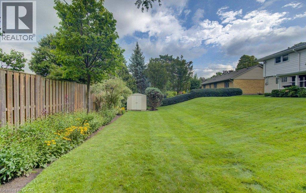 204 Stanley Drive, Waterloo, Ontario  N2L 1H4 - Photo 12 - 40860431